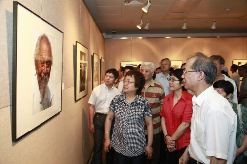 紀(jì)念上海市攝影家協(xié)會(huì)50周年系列活動(dòng)舉行