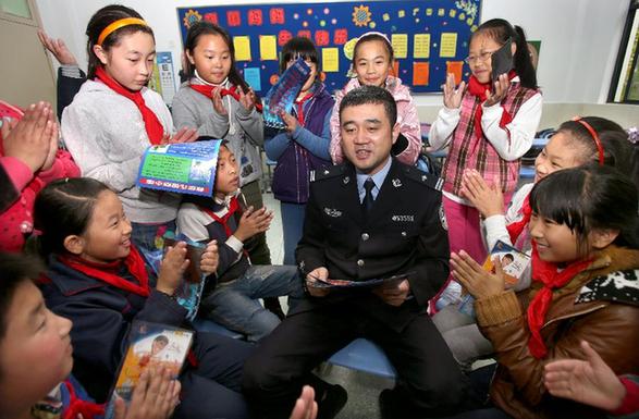 陳永強(qiáng):傾力打造平安社區(qū)