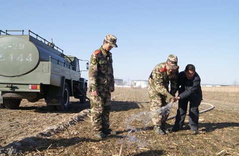 軍報：總參總政下發(fā)抗旱打井情況通報