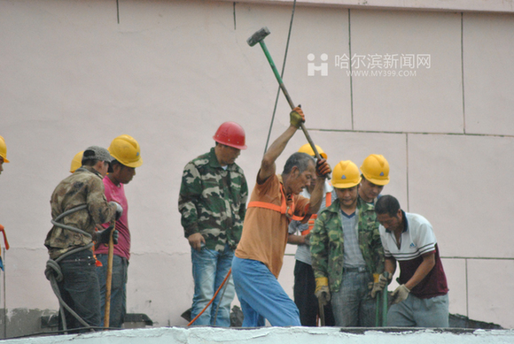 哈爾濱垮樓事件施工方被列為嫌疑人 警方展開抓捕