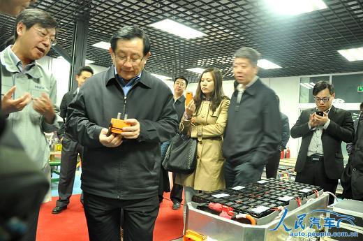 “新能源規(guī)劃”獲批 北汽純電動出租車率先交付