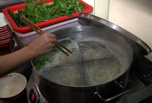 《舌尖上的中國(guó)》成就了柳州螺螄粉(圖)