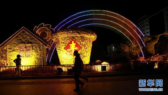 北京流光溢彩迎國(guó)慶