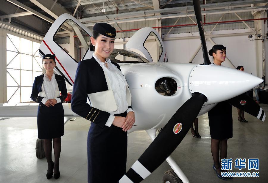 中國(guó)首家飛機(jī)4S店培養(yǎng)女飛行員團(tuán)隊(duì)