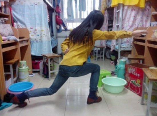 網(wǎng)友總結(jié)航母style動(dòng)作技巧 專家解讀姿勢(shì)含義