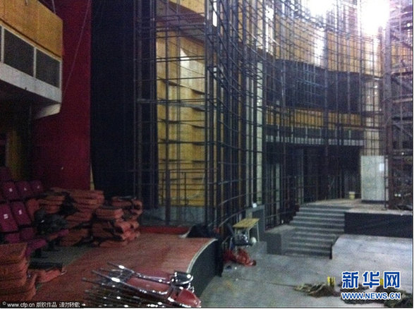 2013年央視蛇年春晚舞臺(tái)開(kāi)始施工 內(nèi)場(chǎng)圖曝光