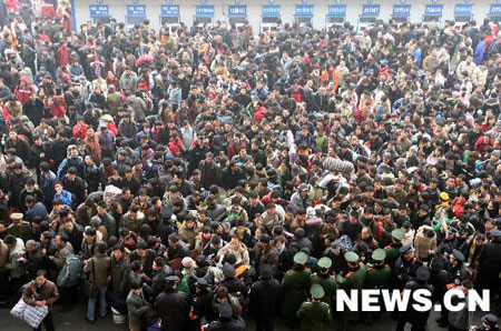 網(wǎng)友傳授春運(yùn)搶票攻略 決勝黃牛黨