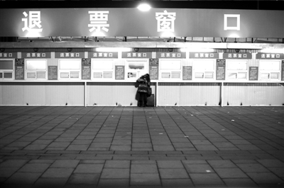 記者幫您解析“春運購票” 走訪調(diào)查203人僅半數(shù)購得火車票