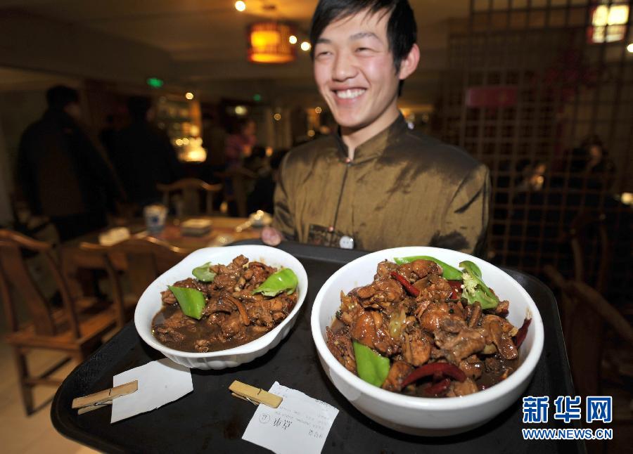 拒絕舌尖上的浪費 各地多家飯店推出“半份菜”服務