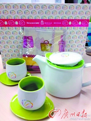 七成女網(wǎng)友“三八”沒(méi)假放 放假話題引數(shù)十萬(wàn)網(wǎng)友討論