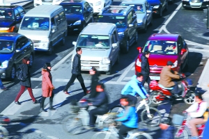 中國(guó)式過(guò)馬路 北京5月6日后正式開(kāi)罰