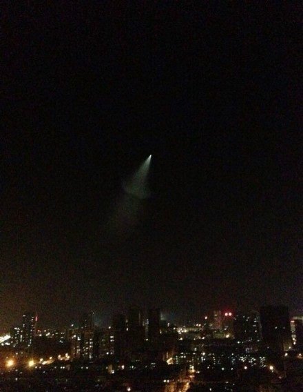 我國多地出現(xiàn)UFO 網(wǎng)友分析疑是反導(dǎo)試驗(yàn)（圖）