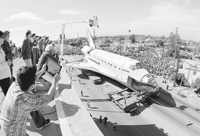 神舟十號(hào)飛船將擇機(jī)發(fā)射 天地往返工具成就太空傳奇