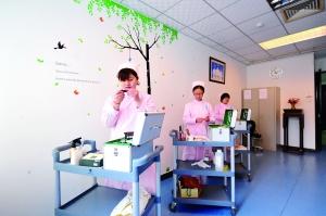 揭秘八寶山女子“入殮師”:從不給自己化妝 圖