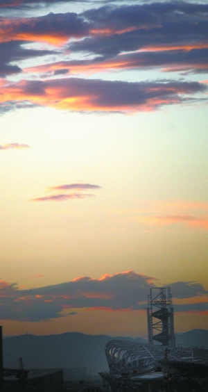 吹空調(diào)拿補(bǔ)貼 頂烈日沒人管