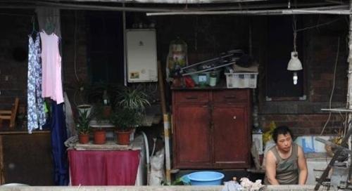 現實版豬籠城寨似古羅馬斗獸場 攝影師鏡頭再現蝸居心酸(圖)