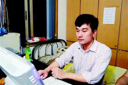 成都求職公寓:25元一天 晚歸開門收費(fèi)100(圖)