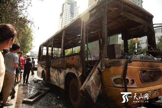 烏魯木齊公交車(chē)失火事故已造成1人死亡31人傷