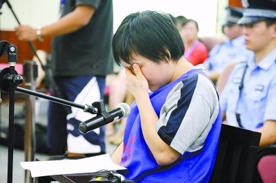 病母長年臥床不起 女兒屢次施暴致死庭上翻供