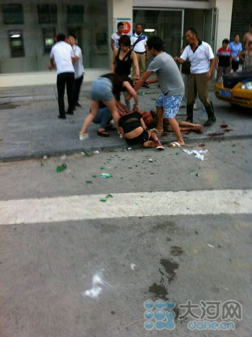 組圖:長(zhǎng)垣街頭上演“血色七夕”