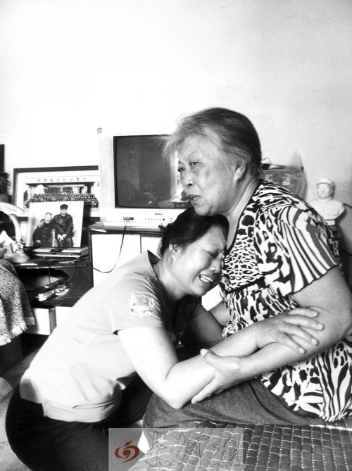 老太照料癱瘓老伴19年 日記寫:承諾大于命(圖)