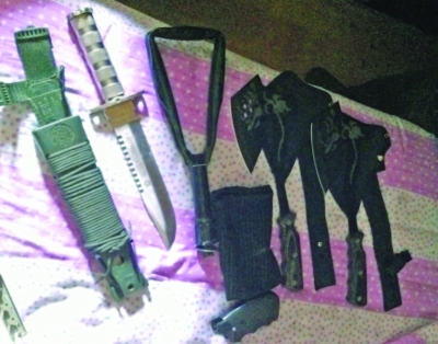 巨債纏身“大姐大”腰別手槍震債主