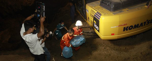 專家:ATM機(jī)確有零件摩擦聲 吐冥幣基本不靠譜