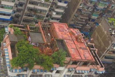 六樓頂蓋“七樓”鄰居礙于面子不敢講(圖)