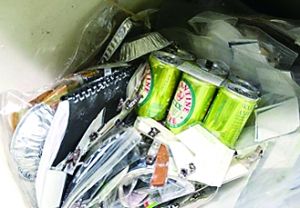 喬布斯“時光膠囊”被挖出 時隔30年重見天日(圖)