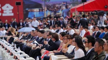 “土豪詩”走紅 網(wǎng)友作詩諷明星(圖片)