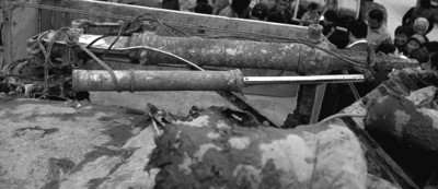 安徽漁民撈出飛機(jī)殘骸 印