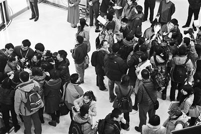 北京持居住證者有望享買車買房等公共服務(wù)