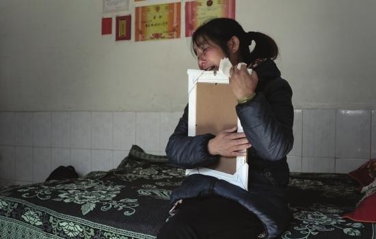 農(nóng)民工討薪擋老板車前 被撞倒后拖行十多米死亡