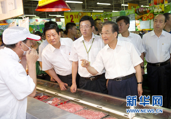 溫家寶總理十天內(nèi)三次過(guò)問(wèn)豬肉價(jià)格心系民生
