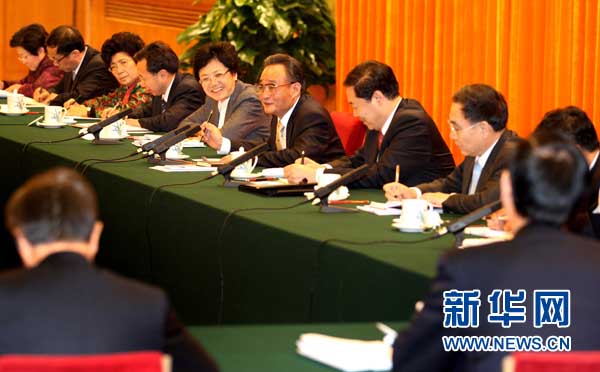 吳邦國參加安徽代表團審議