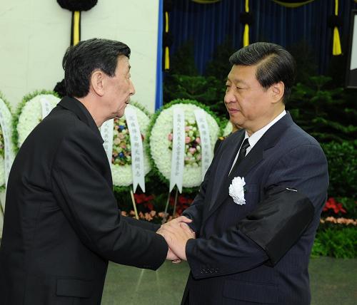 鄭天翔同志遺體在京火化 習(xí)近平李克強(qiáng)等送別