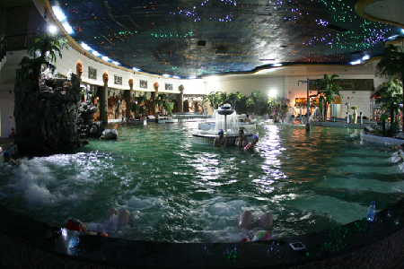 “中國死海”運(yùn)城鹽湖