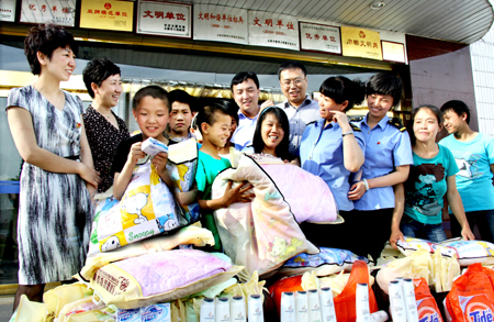 節(jié)日里盼來了史媽媽