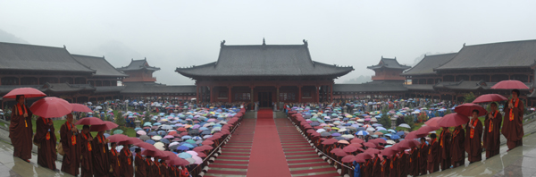 夢(mèng)幻百年 參透浮生:五臺(tái)山佛門為百歲高僧夢(mèng)參賀壽