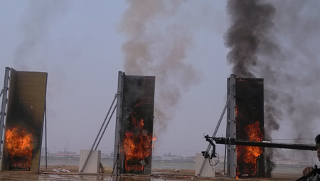 大型墻體保溫層燃燒試驗見證活動昨日在濱海舉行