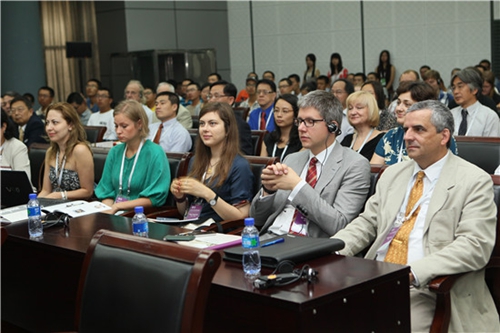 2013年孔子學(xué)院外方院長(zhǎng)研修班在南開(kāi)大學(xué)開(kāi)班