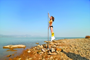 鋼管舞“國(guó)家隊(duì)”:擺脫低俗舞向世界