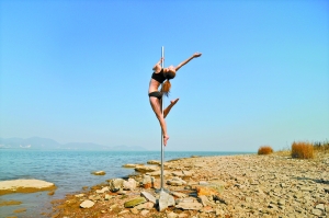 鋼管舞“國(guó)家隊(duì)”:擺脫低俗舞向世界