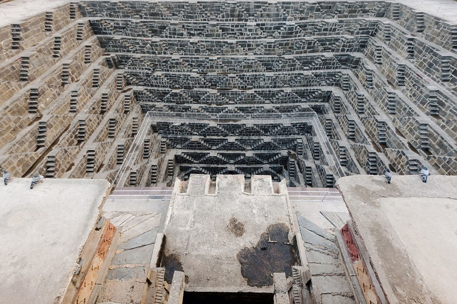 印千年古井設(shè)3500級臺階似迷宮(組圖)