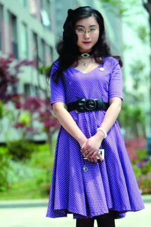 南大“旗袍女神”走紅 365天都是復古范兒(圖)