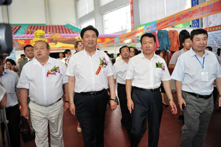 中國·海拉爾第八屆中俄蒙經(jīng)貿(mào)洽談暨產(chǎn)品展銷會開幕