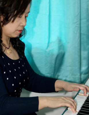 賀加慧：三尺講臺(tái) 34年堅(jiān)守