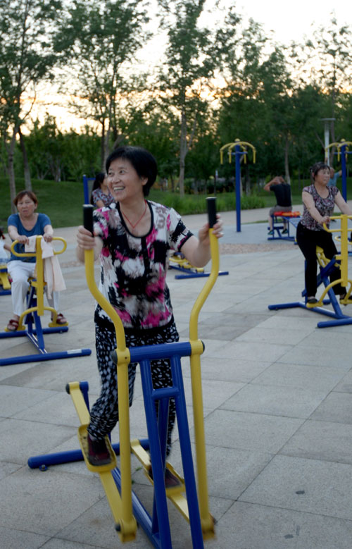 新疆克拉瑪依:幸福生活腳下來