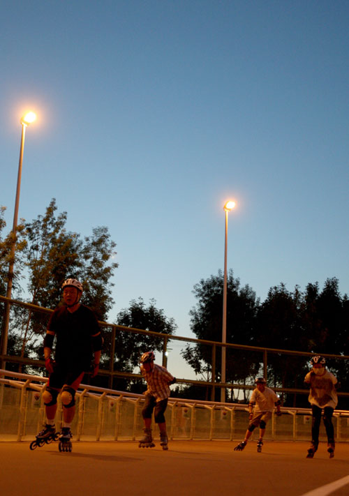 新疆克拉瑪依:幸福生活腳下來