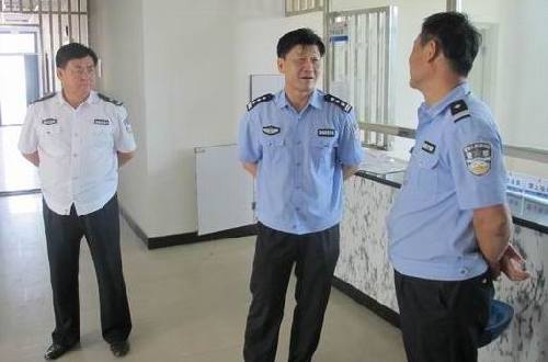 奎屯市民8天上交自制手槍3支、子彈480發(fā)、管制刀具60把 貫徹落實兩個《通告》成效顯著